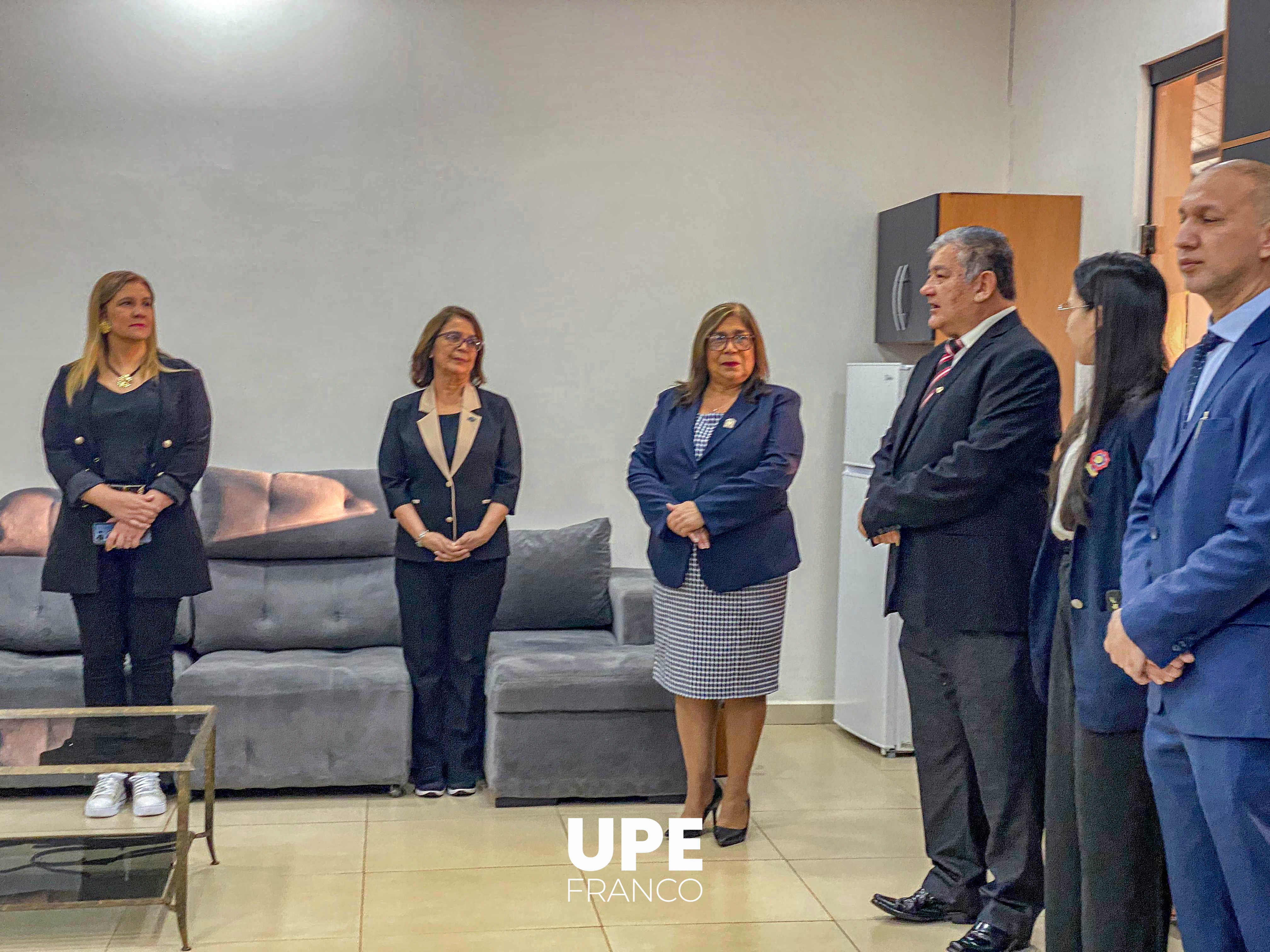 Visita de pares evaluadores de la ANEAES con fines de acreditación de la carrera de Kinesiología y Fisioterapia